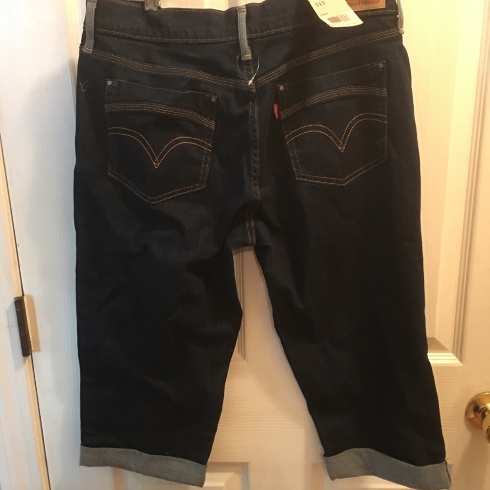 Levi’s capris - Picture 5 of 5